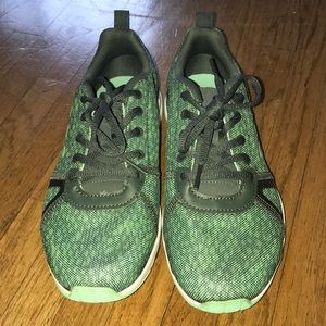 Women’s Adidas Cloudfoam training shoes